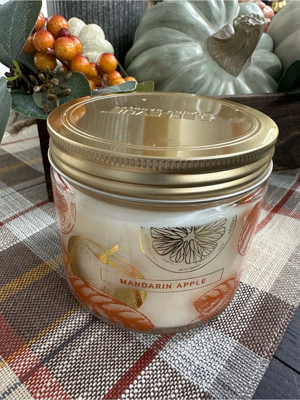 Mandarin Apple Scented Candle - Bellevue Luxury Candle